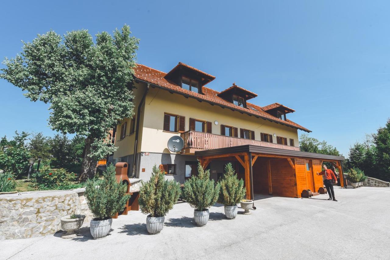Apartments Jernej With Onsite Wellness Brežice Extérieur photo